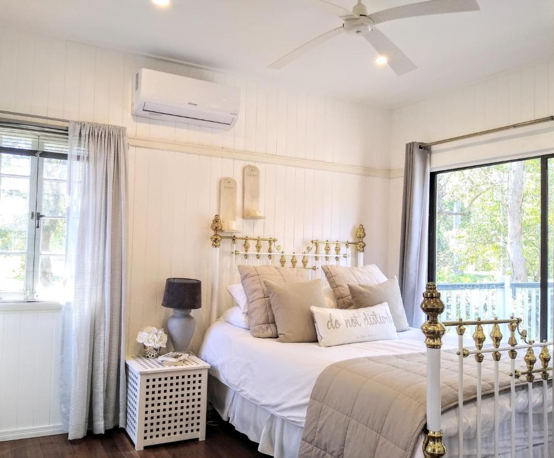 Lake Weyba Noosa Lodge & Kangaroos Peregian Beach Exterior foto